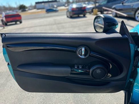 Used 2017 MINI Cooper S image 30