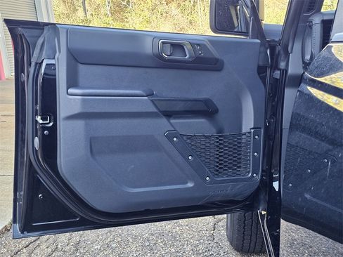 Used 2025 Ford Bronco Big Bend image 15