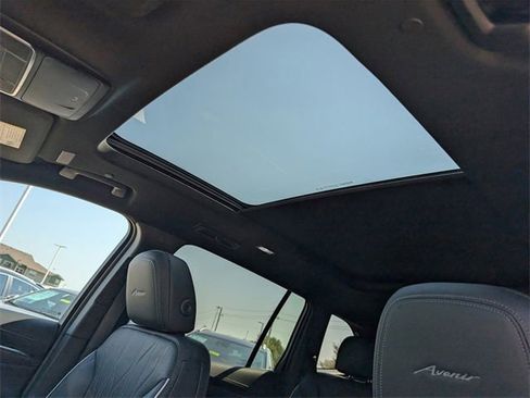 New 2026 Buick Enclave Avenir w/ Super Cruise Package image 19