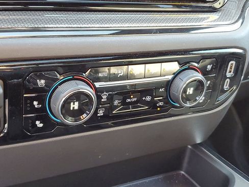 Used 2024 Chevrolet Silverado 1500 ZR2 image 24