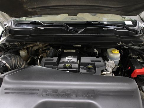 Used 2024 RAM 2500 Limited AWD/4WD image 42