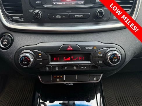 Used 2016 Kia Sorento EX w/ EX Premium Package image 18