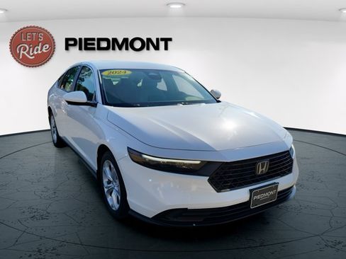 Certified 2024 Honda Accord LX image 4