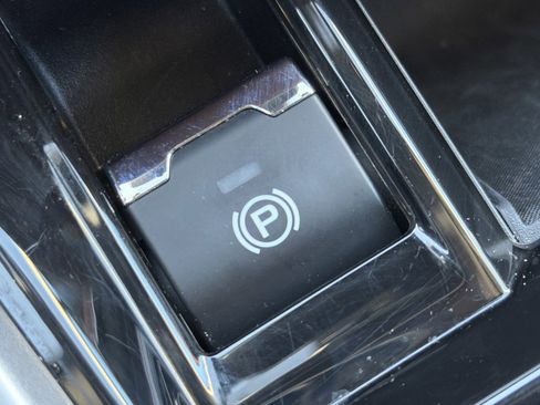 Certified 2025 Subaru Outback Touring image 28