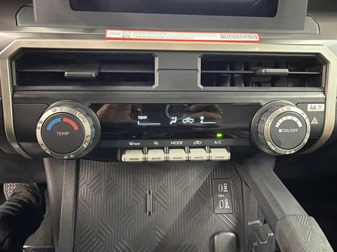 Certified 2026 Toyota Tacoma SR5 AWD/4WD image 34