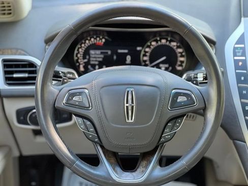 Used 2017 Lincoln MKZ Reserve AWD/4WD image 33