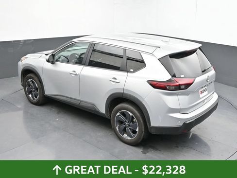 Used 2025 Nissan Rogue SV FWD image 35