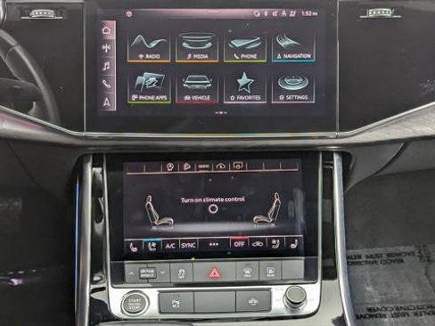Used 2022 Audi Q8 Premium Plus w/ Premium Plus Package image 28