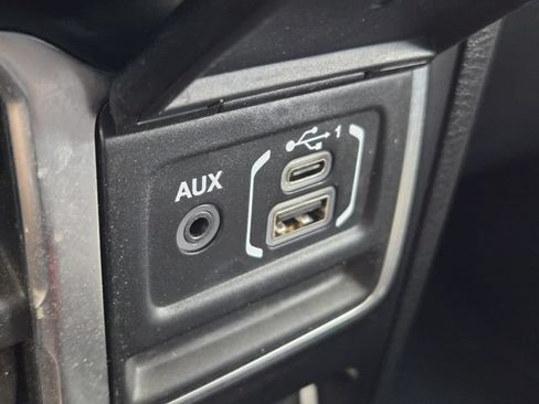 Used 2026 Jeep Wrangler Unlimited Rubicon AWD/4WD image 23