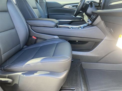 New 2026 Chevrolet Traverse LT w/ LPO, Floor Liner Package image 16