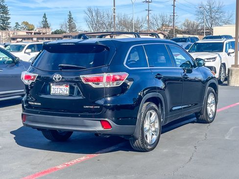 Used 2014 Toyota Highlander Limited Platinum image 4