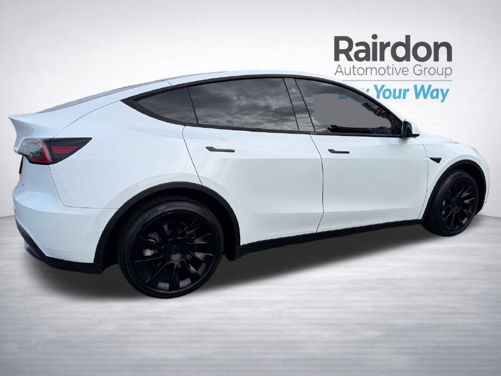 Used 2022 Tesla Model Y Long Range AWD/4WD image 7