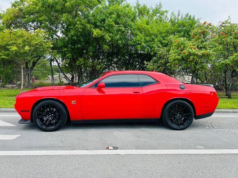 Used 2022 Dodge Challenger R/T Scat Pack w/ 1320 Plus Group RWD image 2