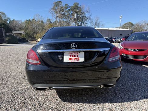 Used 2017 Mercedes-Benz C 300 Sedan image 2