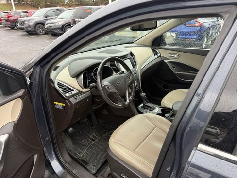 Used 2017 Hyundai Santa Fe Sport image 7