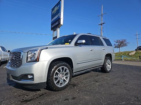 Used 2019 GMC Yukon Denali image 2