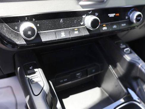 Used 2021 Kia Telluride S AWD/4WD image 19