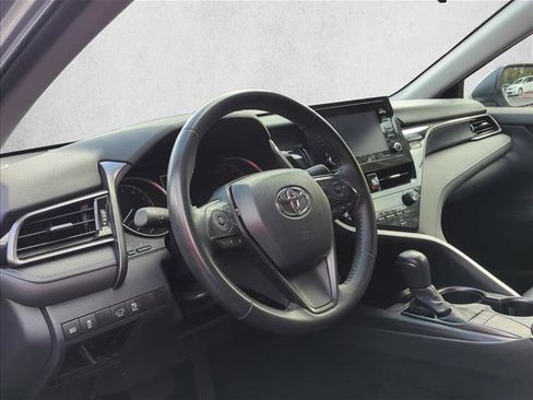 Used 2024 Toyota Camry SE image 10