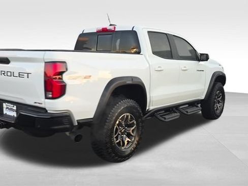Certified 2024 Chevrolet Colorado ZR2 w/ ZR2 Convenience Package III AWD/4WD image 4