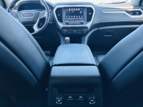 Used 2019 GMC Acadia SLT w/ Black Edition image 24