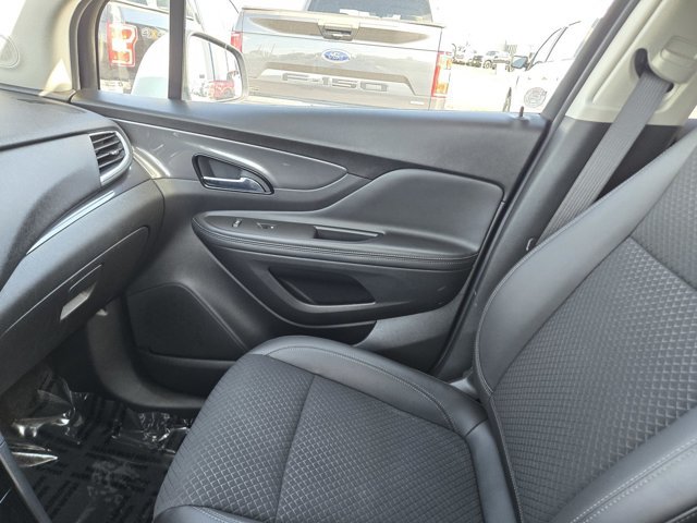 Used 2022 Buick Encore Preferred w/ Safety Package II AWD/4WD image 15