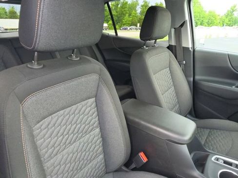 Used 2019 Chevrolet Equinox LT FWD image 17