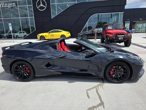 Used 2024 Chevrolet Corvette Stingray Coupe w/ Z51 Performance Package RWD image 2