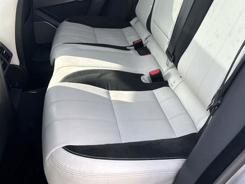 Used 2020 Land Rover Range Rover Velar S image 16