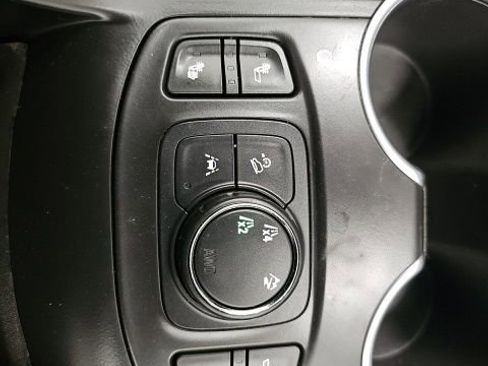 Used 2020 GMC Terrain SLT image 23