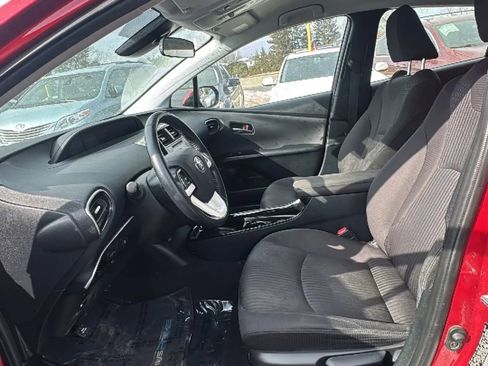 Used 2018 Toyota Prius Prime Plus w/ Carpet Mat Package image 11