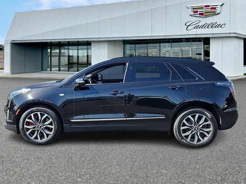 Certified 2023 Cadillac XT5 Sportv w/ Technology Package image 2