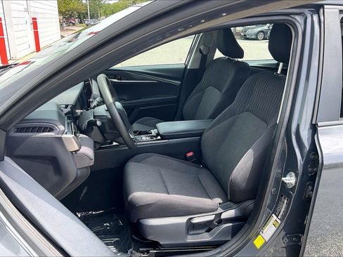 Used 2025 Toyota Camry LE FWD image 27