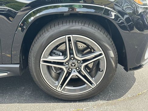 New 2026 Mercedes-Benz GLS 450 4MATIC image 13