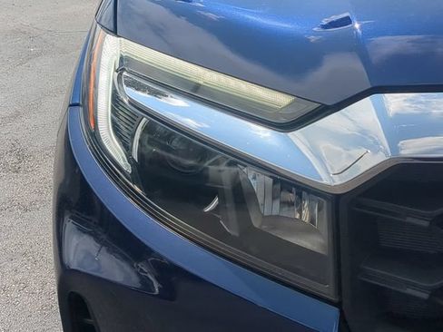 Used 2023 Honda Passport EX-L image 10