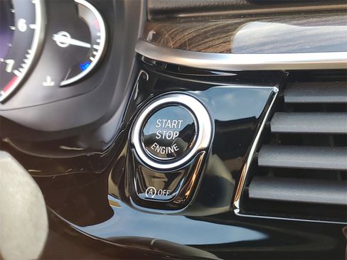 Used 2019 BMW 530i image 33