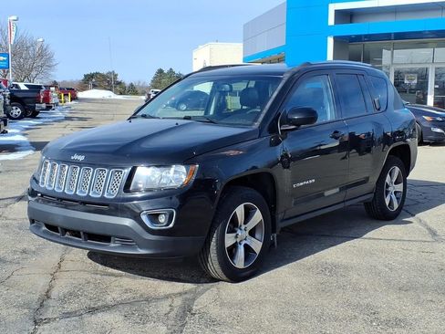 Used 2016 Jeep Compass High Altitude image 3