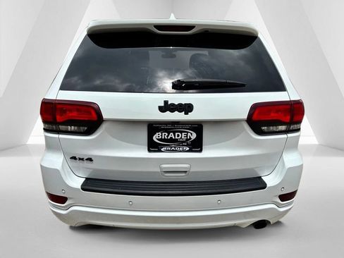 Used 2019 Jeep Grand Cherokee Altitude AWD/4WD image 6