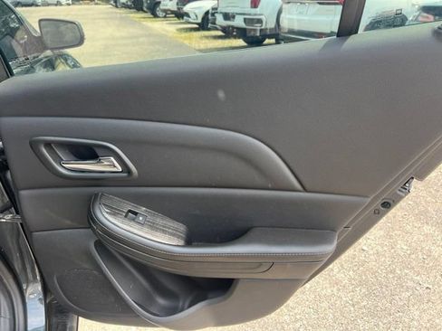 Used 2016 Chevrolet Malibu LT FWD image 12