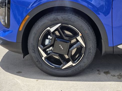 New 2026 Kia Sportage EX FWD image 8