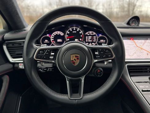 Certified 2019 Porsche Panamera GTS image 32