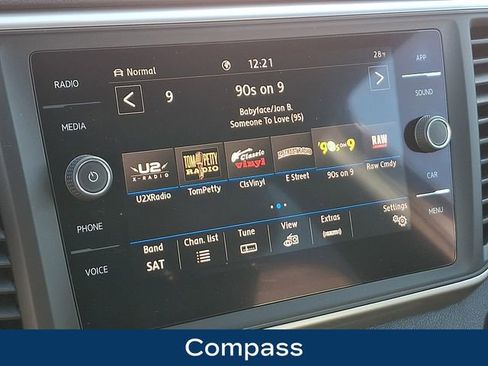 Used 2020 Volkswagen Atlas Cross Sport SE image 19