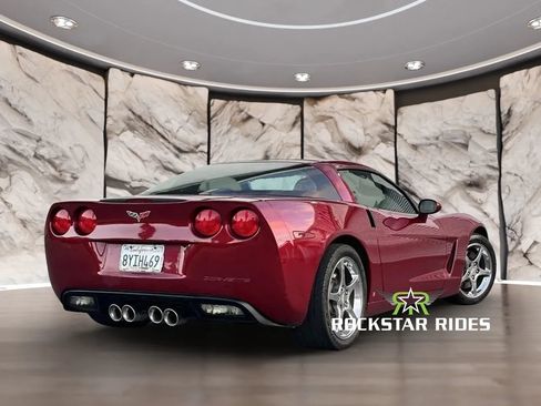 Used 2006 Chevrolet Corvette Coupe w/ Preferred Equipment Group RWD image 2