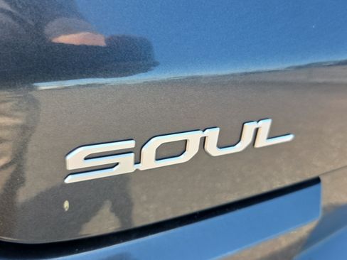Used 2024 Kia Soul LX w/ Option Group 015 FWD image 29