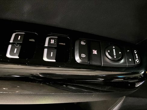 Used 2021 Kia Sportage EX w/ EX Technology Package image 35