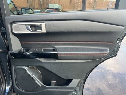 Used 2024 Ford Explorer ST-Line w/ Class IV Trailer Tow Package image 13