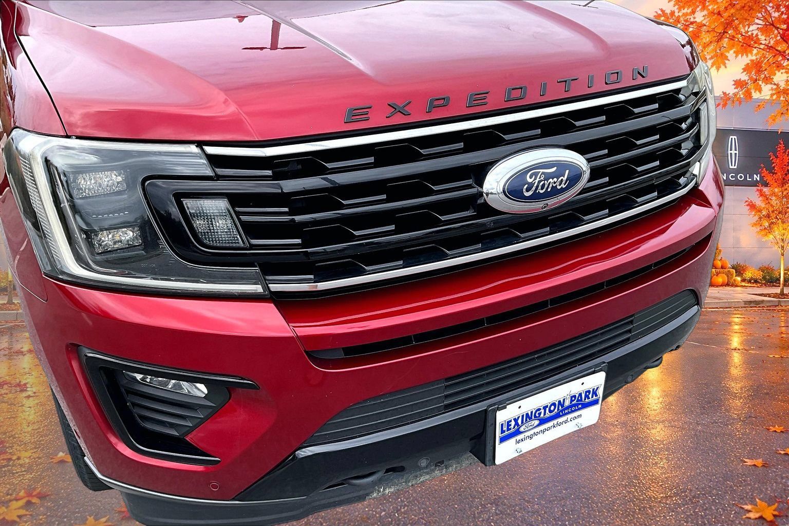 Used 2019 Ford Expedition Limited w/ Equipment Group 303A AWD/4WD image 34