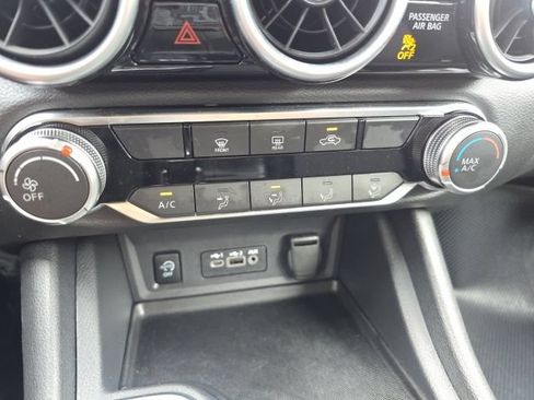 Used 2025 Nissan Sentra SV FWD image 21
