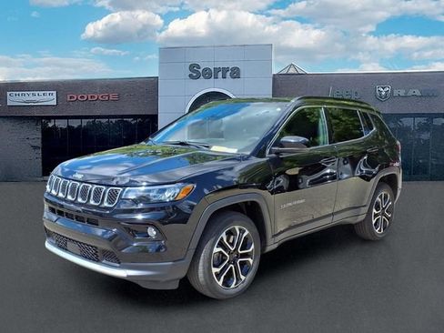 Used 2023 Jeep Compass Limited AWD/4WD image 3