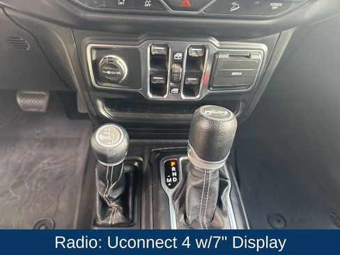 Used 2019 Jeep Wrangler Unlimited Sahara w/ LED Lighting Group image 20