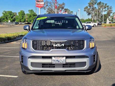 Used 2024 Kia Telluride LX FWD image 2